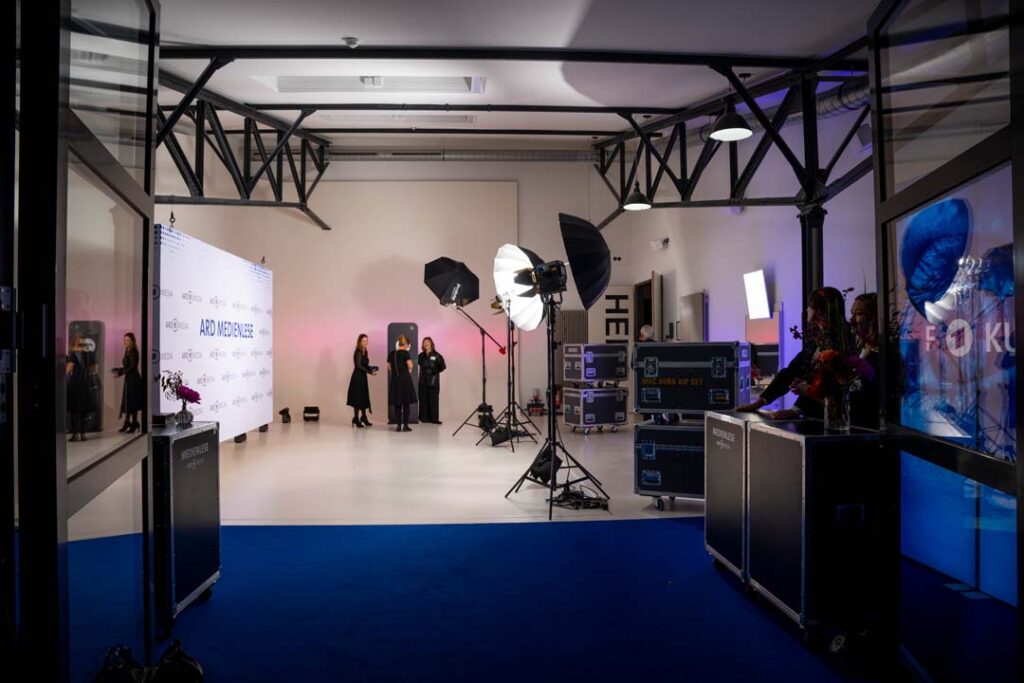 Bühne der ARD Medienlese 2024 in Hamburg